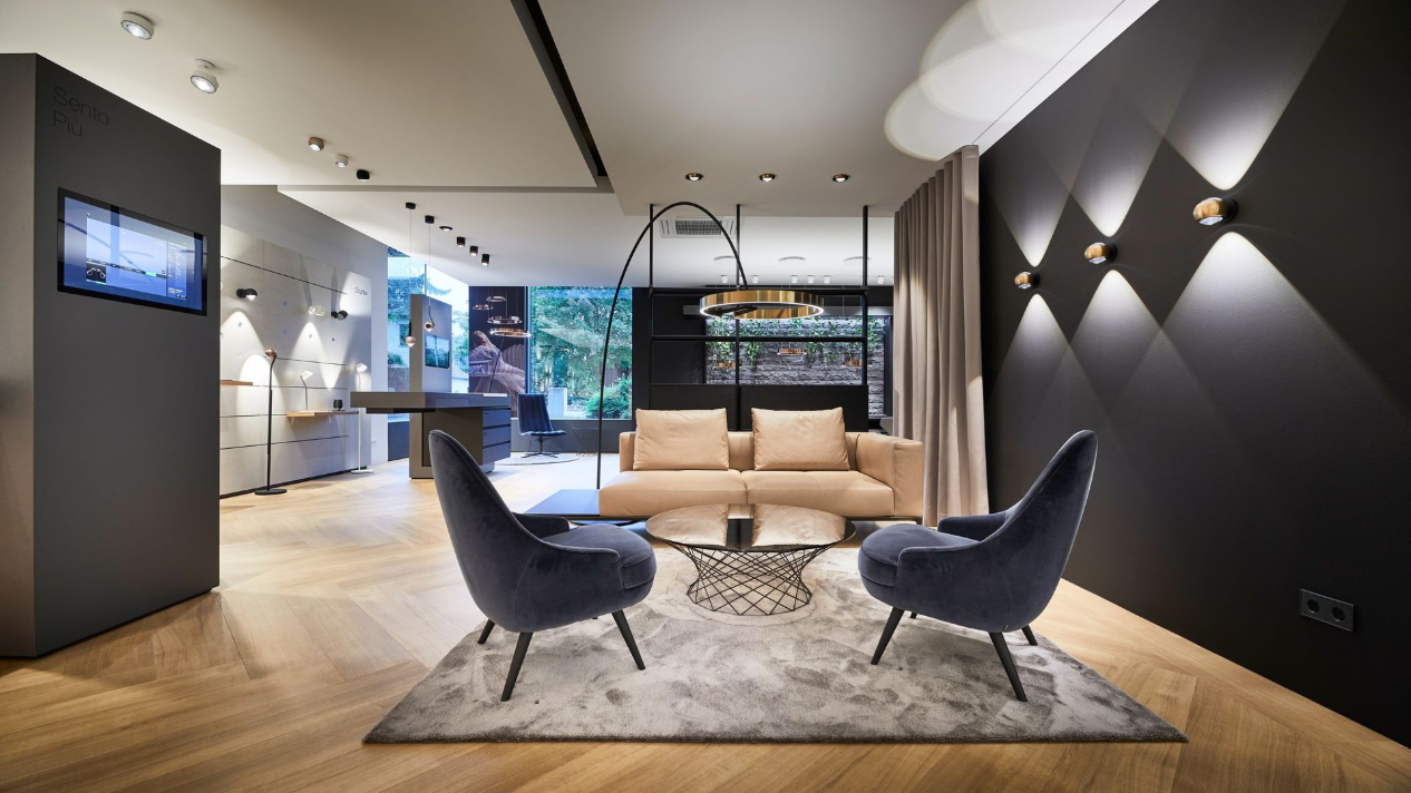 Occhio Ausstellungsfläche – frontal