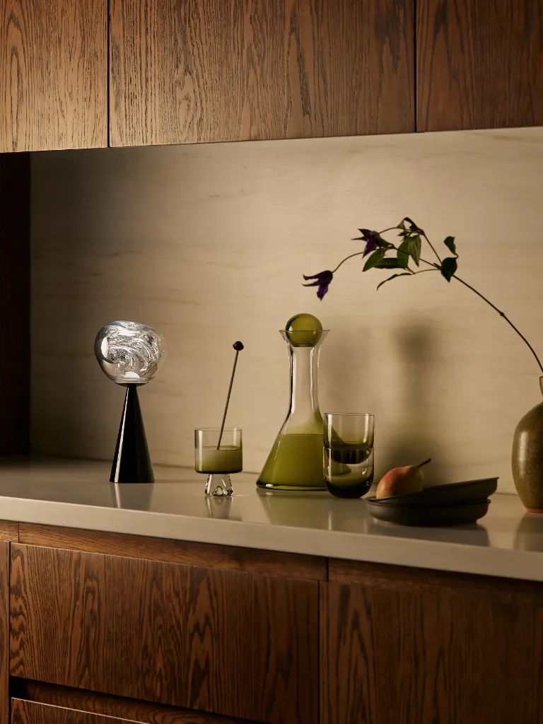 tomdixon-melt-akkuleuchte-black-mood.webp