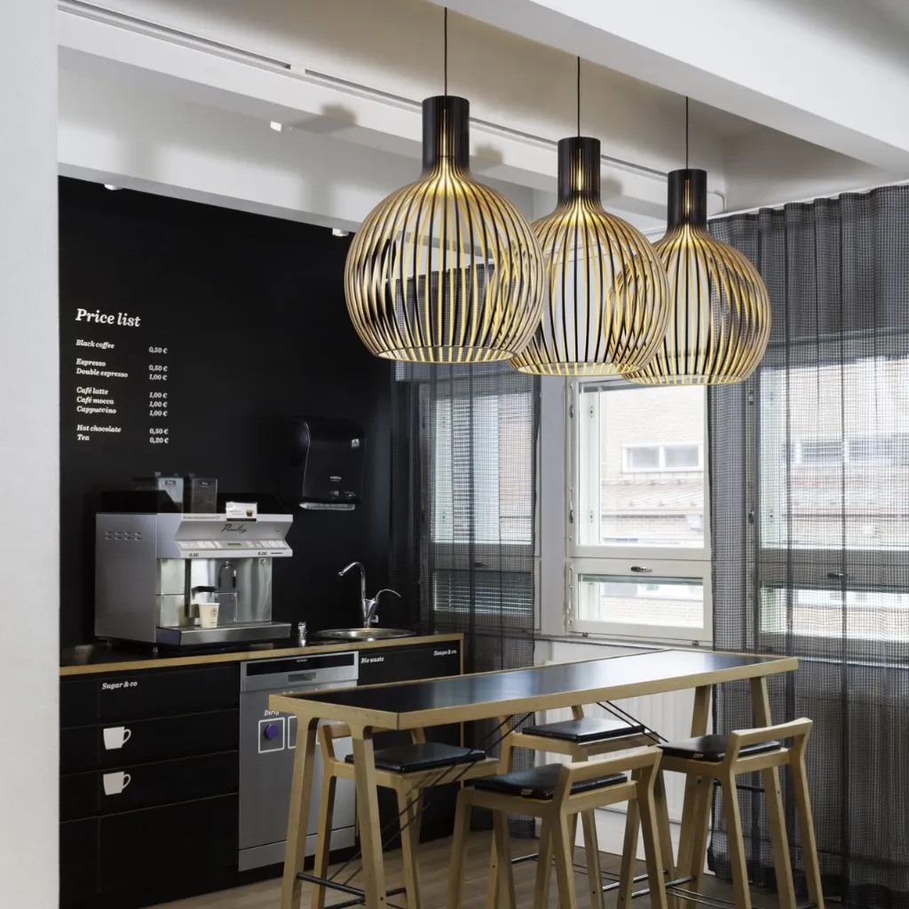 sectodesign-octo-pendelleuchte-black-moodbild.webp