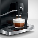 jura-C9-vollautomat-pblack-mood3.webp