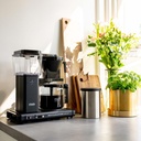 moccamaster-kbgselect-kaffeemaschine-mattblack-mood1.webp