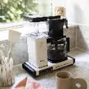 moccamaster-kbgselect-kaffeemaschine-mattwhite-mood3.webp