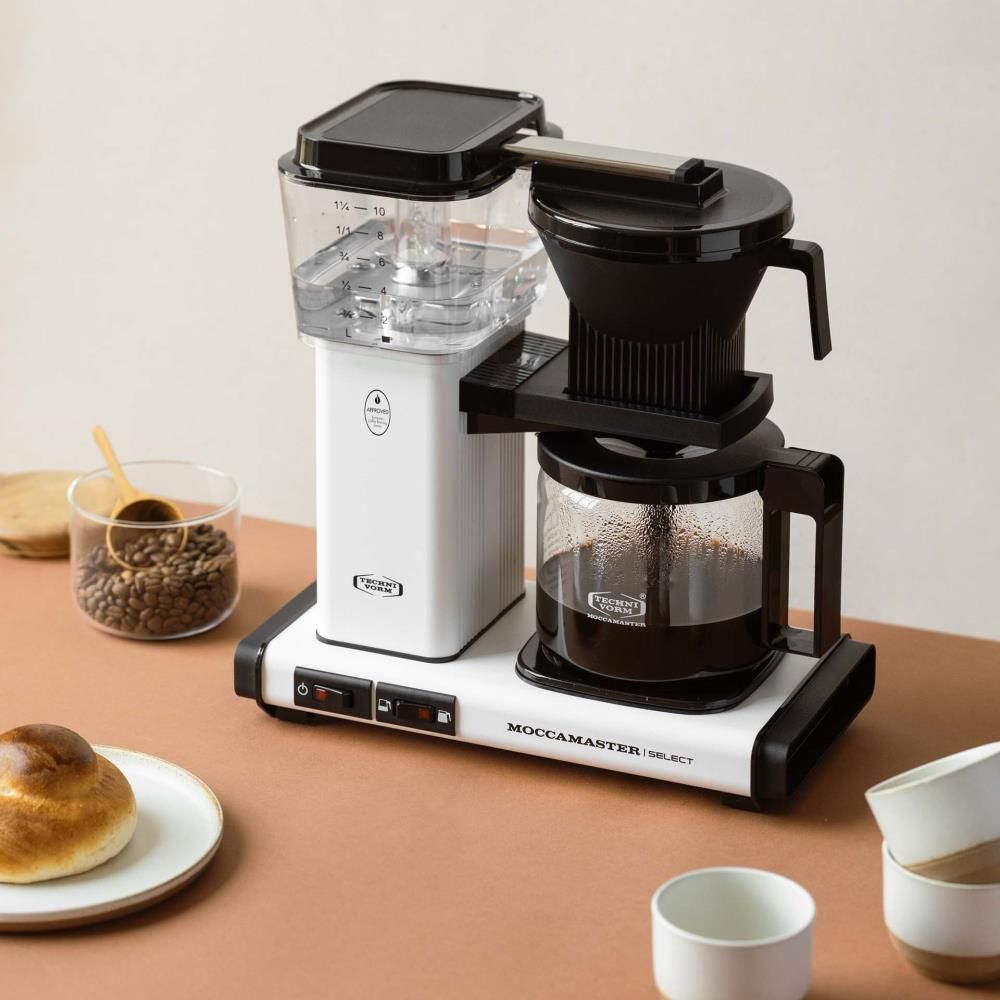 moccamaster-kbgselect-kaffeemaschine-mattwhite-mood1.webp