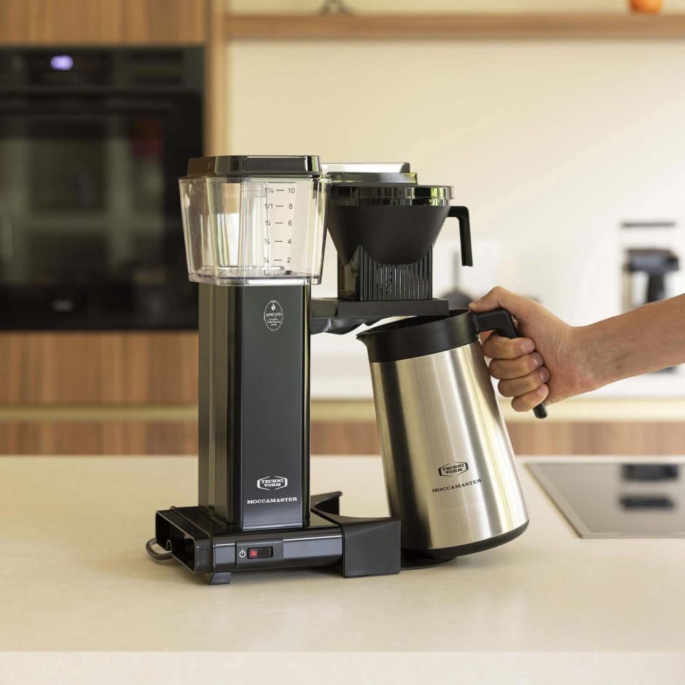 moccamaster-kbgt-kaffeemaschine-black-mood2.webp