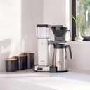moccamaster-kbgt-kaffeemaschine-offwhite-mood1.webp