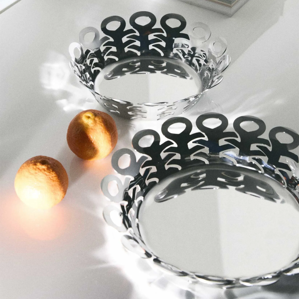 alessi_korbschale_vimini_edelstahl_21cm_lifestyle.webp