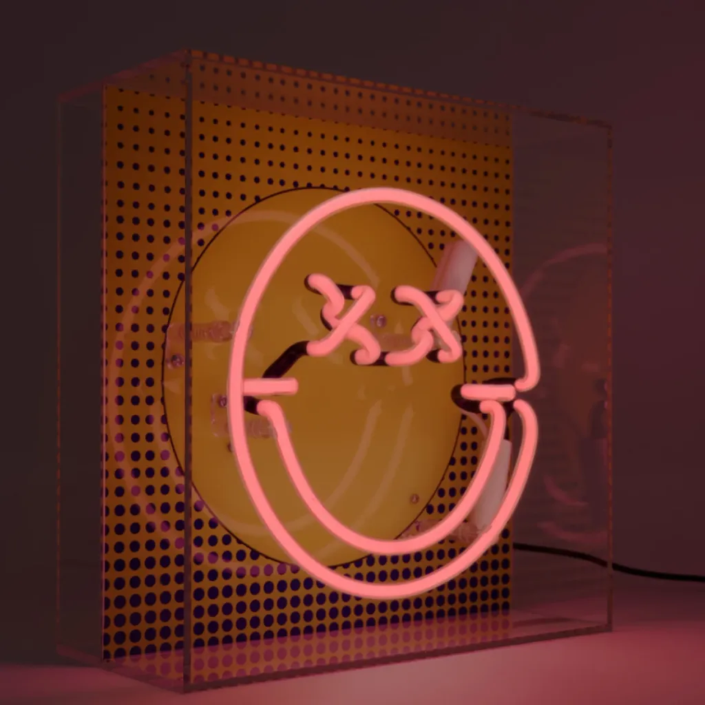 locomocean-funsmiley-tischleuchte-pink-mood3.webp