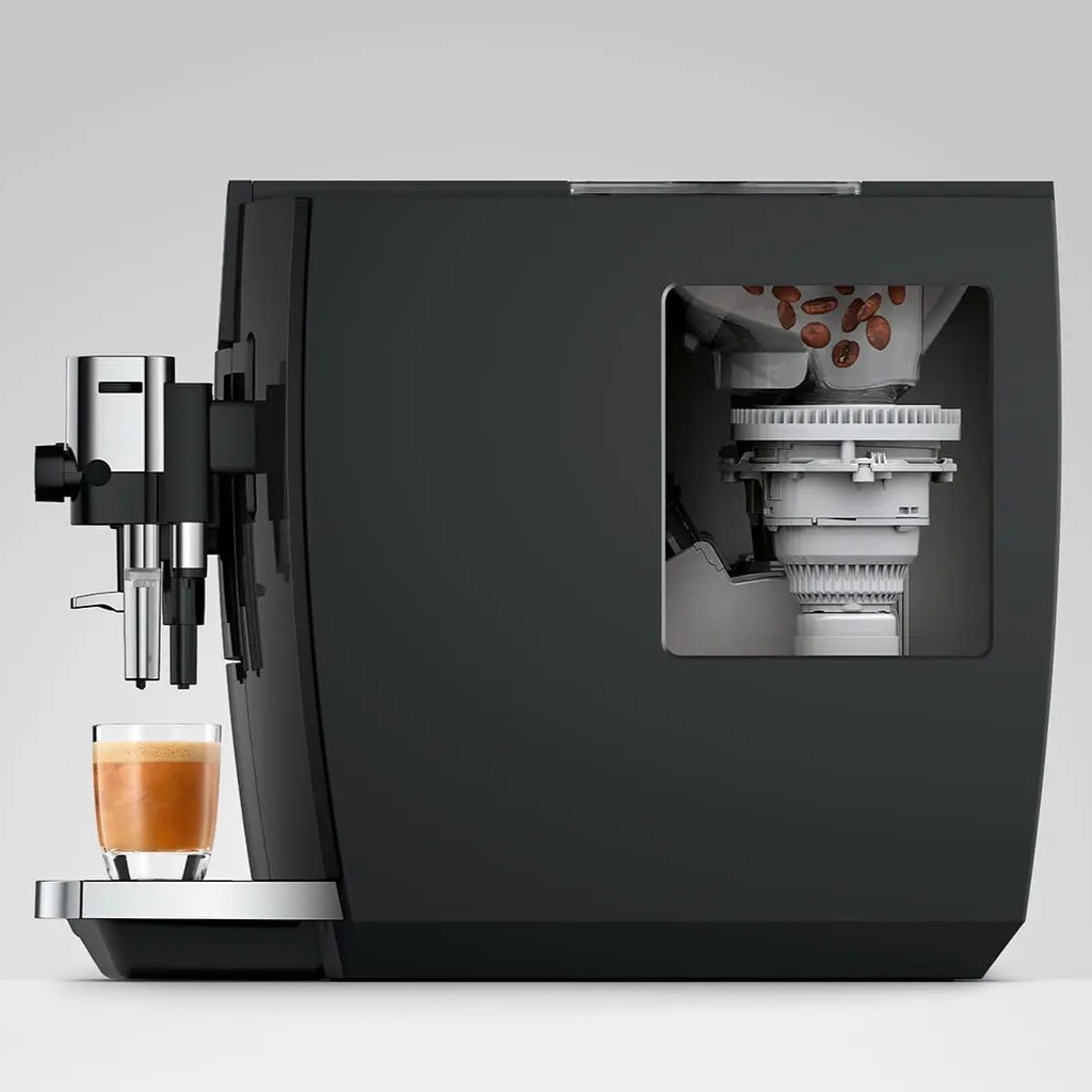 jura-e8-kaffevollautomat-pianoblack-mood4.webp