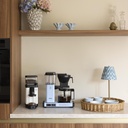 moccamaster-kbgselect-kaffeemaschine-babyblue-mood1.webp