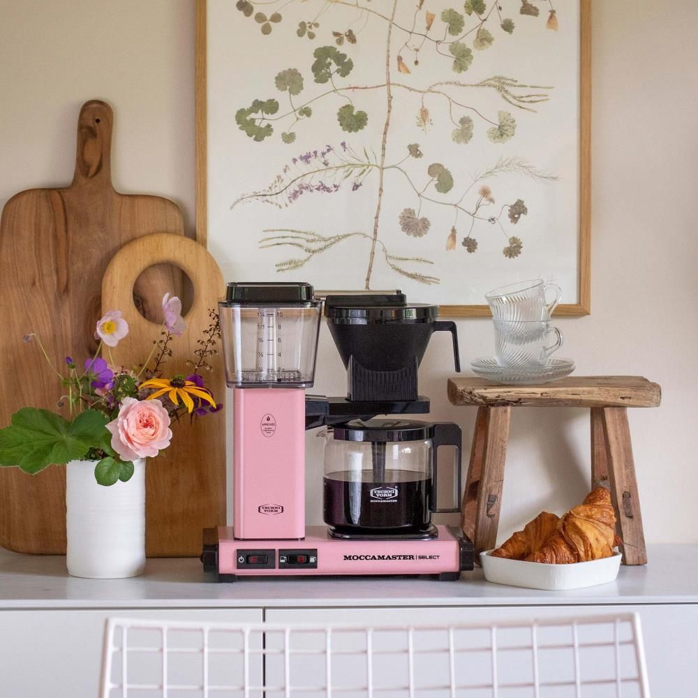moccamaster-kbgselect-kaffeemaschine-pink-mood2.webp