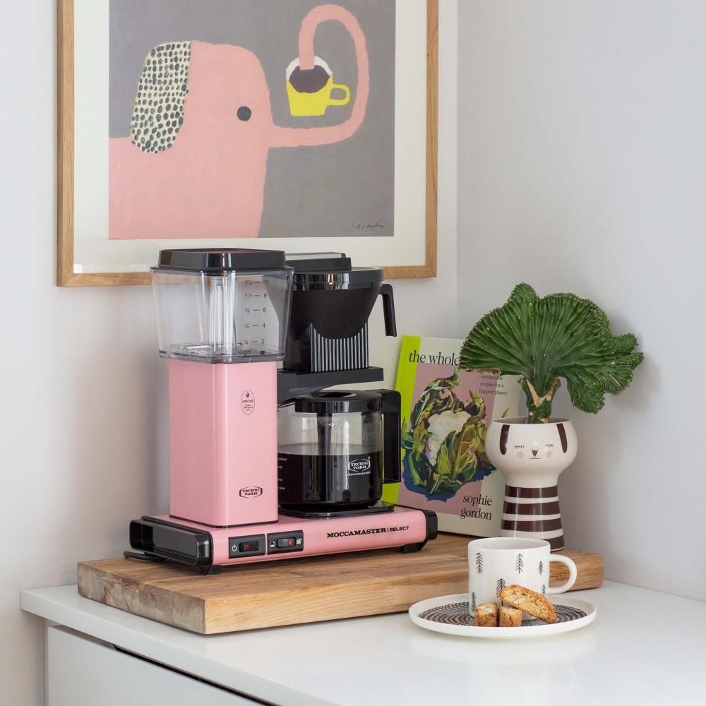 moccamaster-kbgselect-kaffeemaschine-pink-mood3.webp