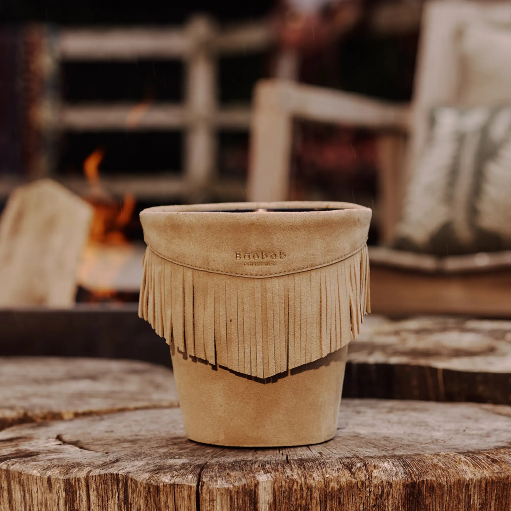 baobab_collection_duftkerze_calamityjane_theplains_lifestyle3.webp