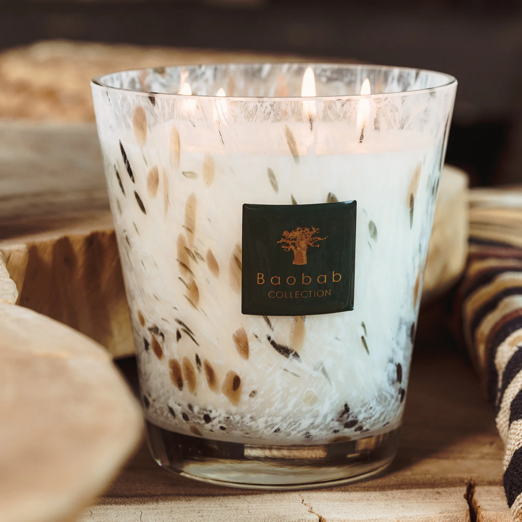 baobab_collection_duftkerze_halona_whiteworld_lifestyle.webp