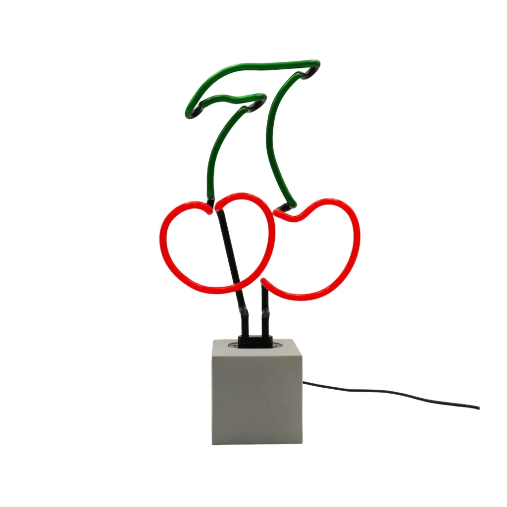 Cherry Neonschild auf Betonsockel